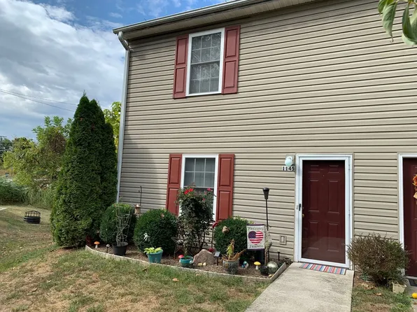 1125 College St NW, Christiansburg, VA 24073