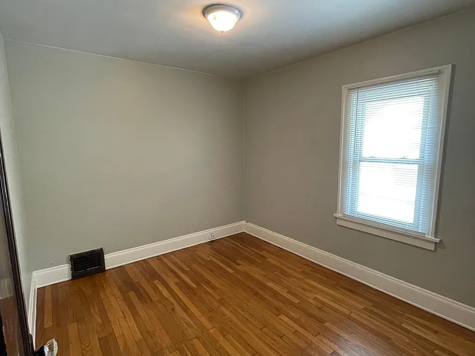 Bedroom #1