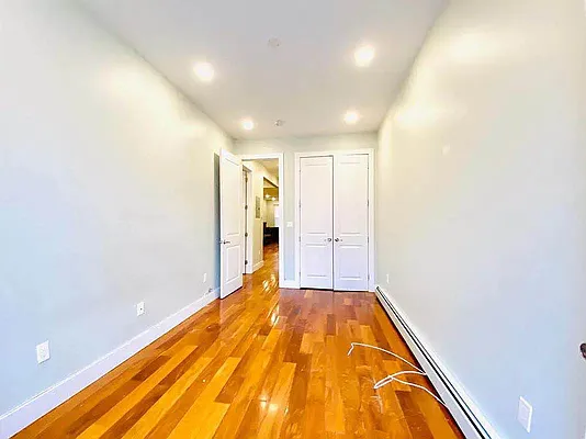 Rented by Blue Egg Realty Corp | media 22