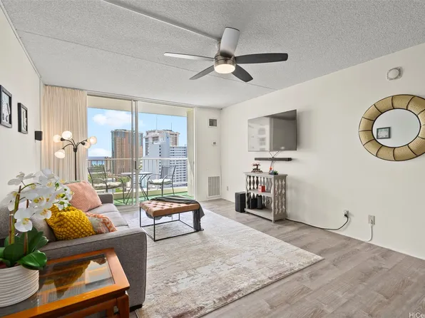400 Hobron Ln APT 2211, Honolulu, HI 96815
