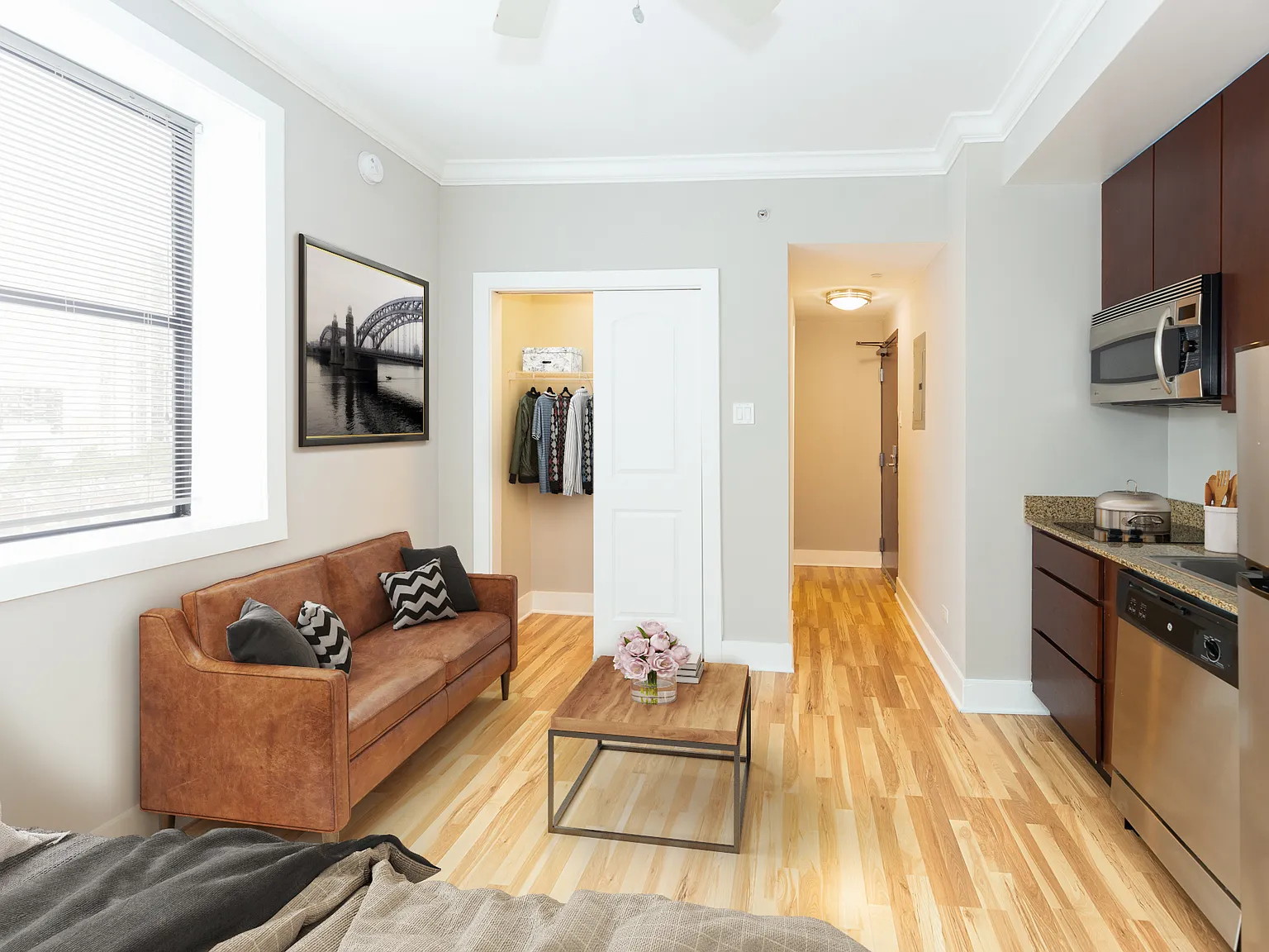 11 W. Division — Photo 3