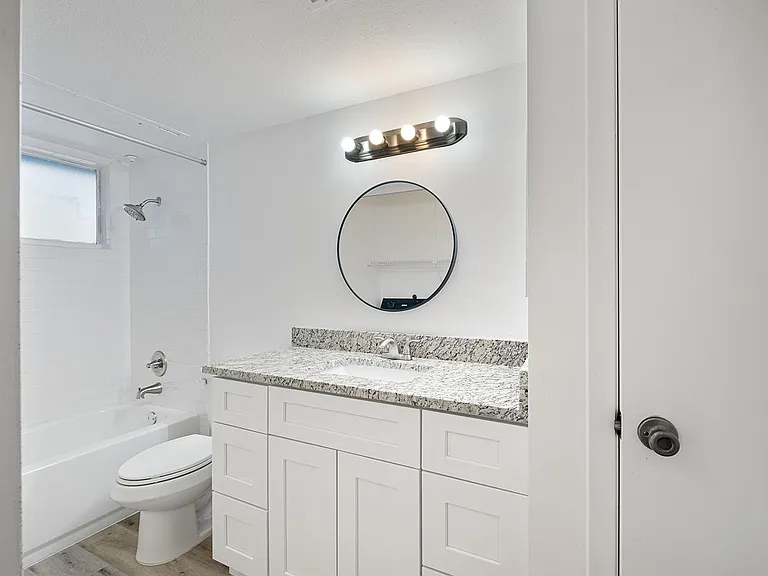 1015 E Yager Ln #147 — Photo 14