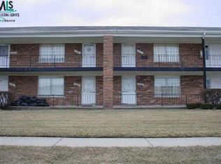 21105 Hayes Ave, Eastpointe, MI 48021