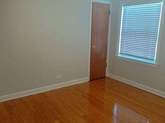 4th image of 14520 S Edbrooke Ave
