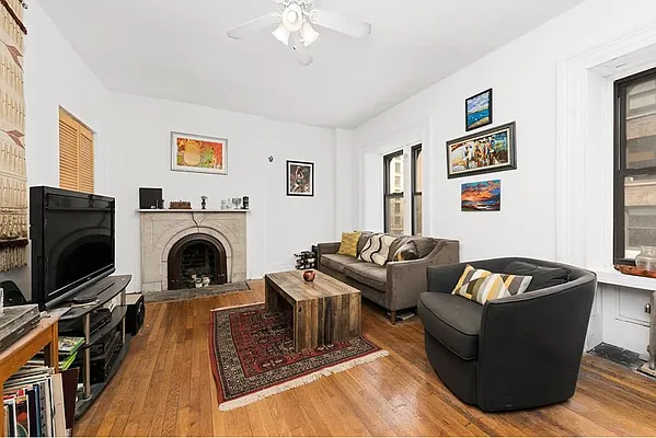 Rented by Curtin Realty Group | media 6