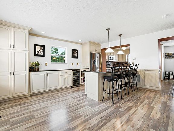 4th image of 1152 Dorset Dr