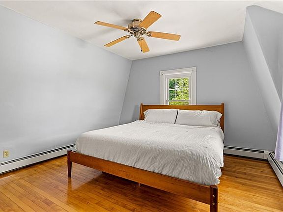 5th image of 1384 Kingstown Rd