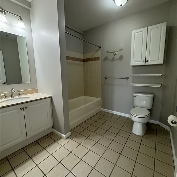1 Cityview Ln #213 — Photo 18