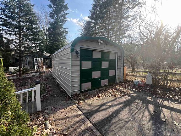 4th image of 2730 Ridge Rd