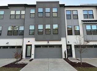 1131 Kiernan Grove Ln, Cary, NC 27519