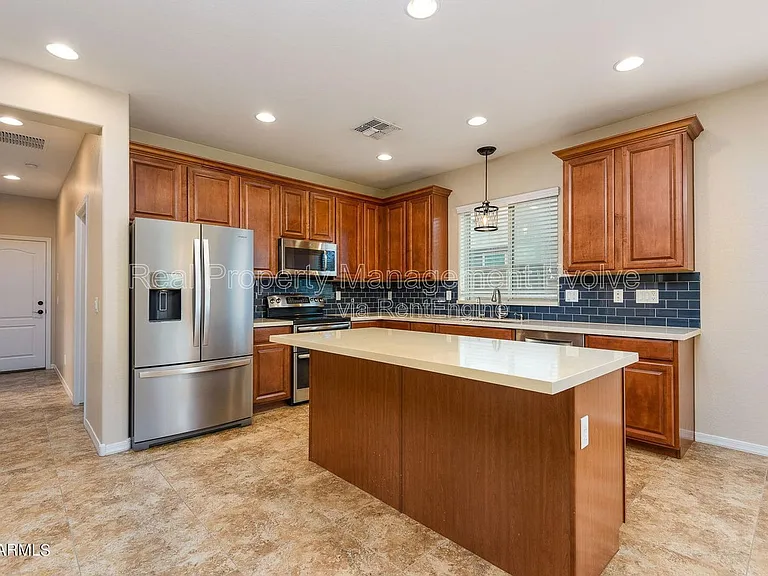 1544 E Hummingbird Way — Photo 10