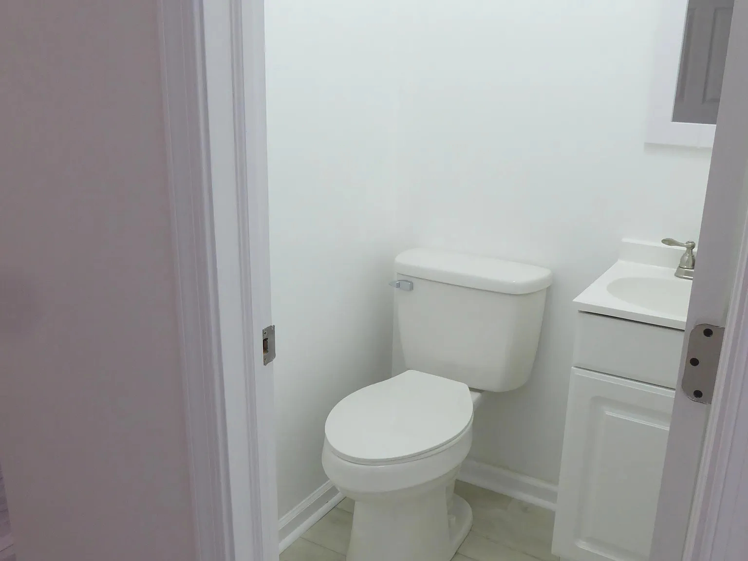37 Evelyn Ln — Photo 4