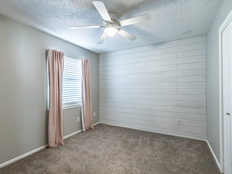 9611 Bangor Ave — Photo 21