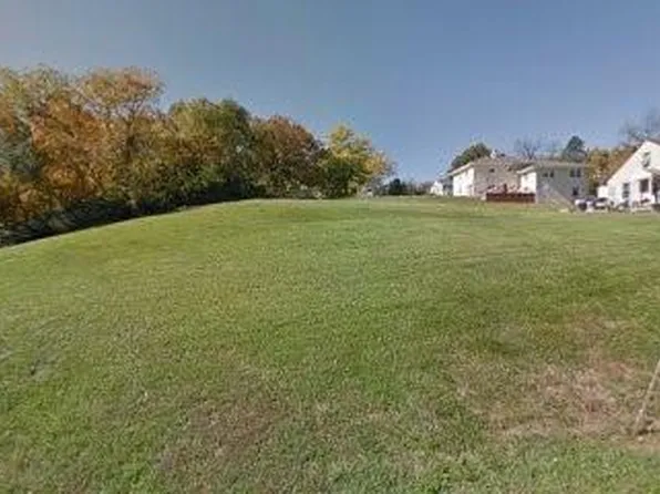 3026 S 28th St, Kansas City, KS 66106