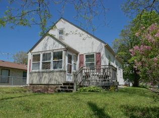 145 Isabel St E, Saint Paul, MN 55107