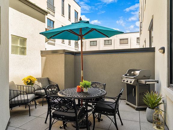 5th image of 518 Gregory Ave #201
