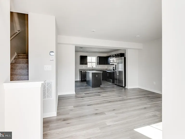 7301 Statesman Blvd — Photo 4