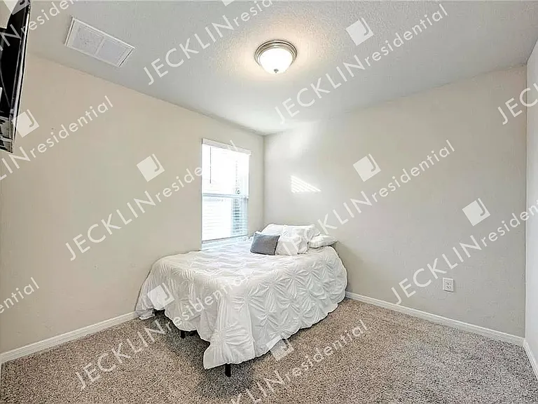 105 Kleberg Ct — Photo 21