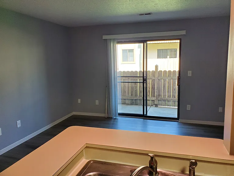 2269 Hedgerow Rd #2269B — Photo 7