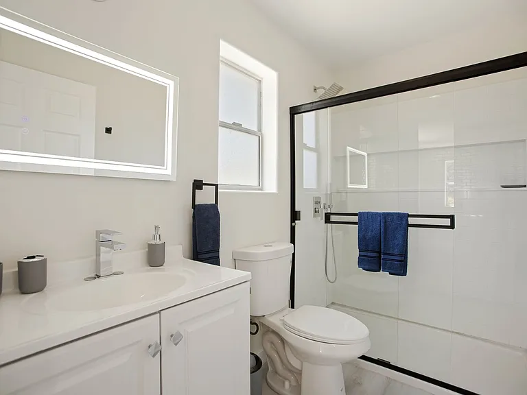7904 Tampa Ave — Photo 28