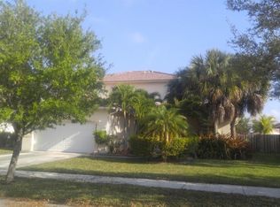 16891 Crestview Ln, Weston, FL 33326