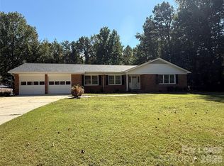 8806 Crestwood Dr, Mount Pleasant, NC 28124