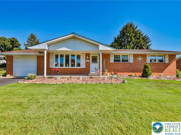 3016 Coplay Ln, Whitehall, PA 18052