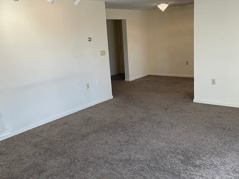 826 State St #3 — Photo 3
