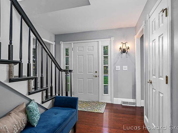 3rd image of 7724 Cahoon Dr SE