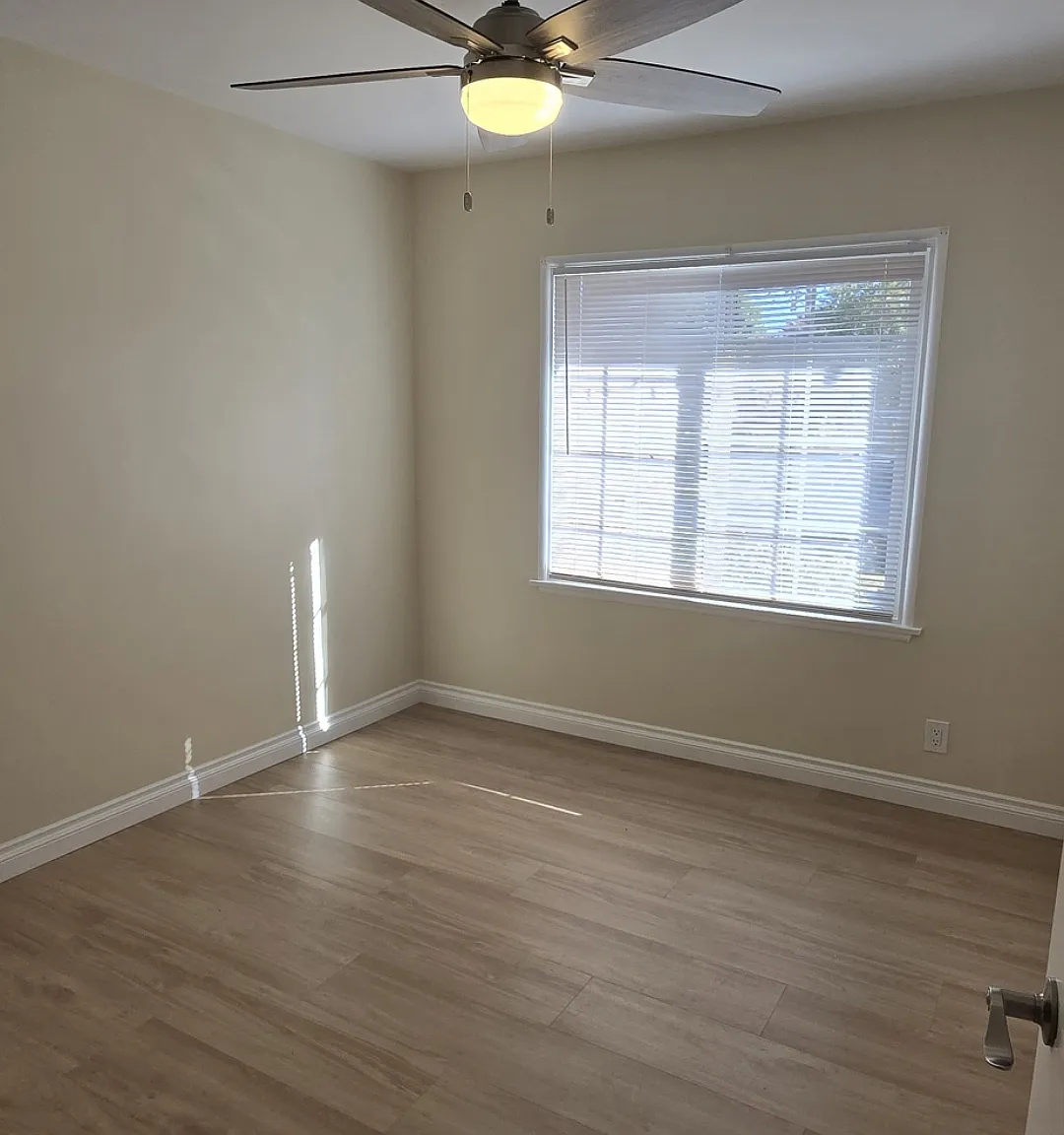 3 bed, 1450 sqft, $4,399 — Photo 3