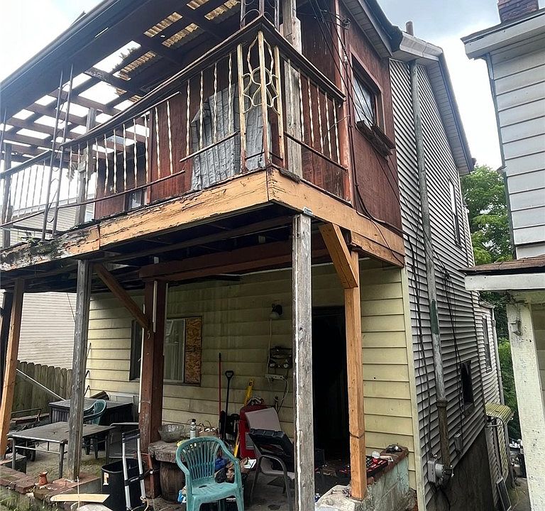1st image of 504 Grace St
