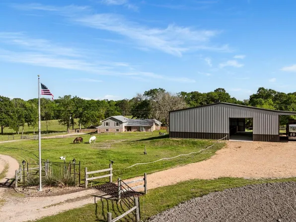 2355 Jackson League Cir, Brenham, TX 77833