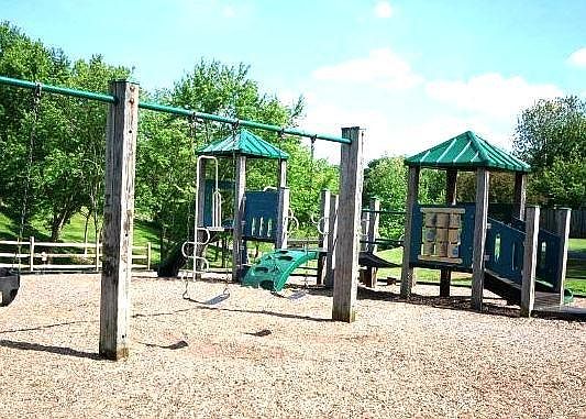 community park, children's play area