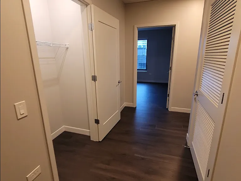 901 W Adams St #827 — Photo 7