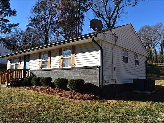 2nd image of 1063 Parkview Dr
