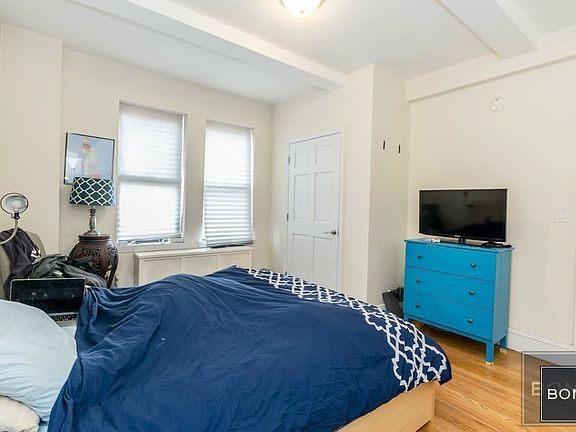 3rd image of 700 W End Ave APT 14C