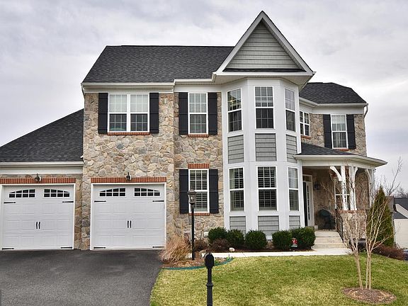 2nd image of 35841 Lily Mill Ln