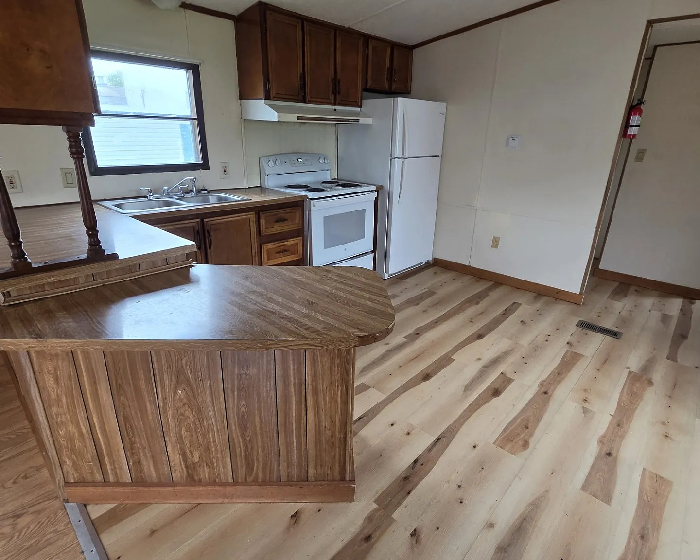 2 bed, 896 sqft, $1,400 — Photo 1
