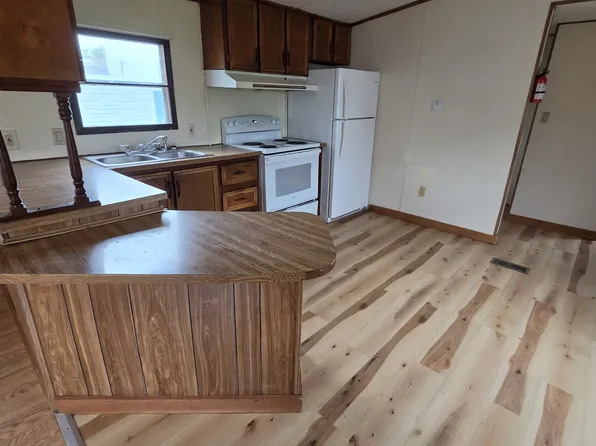 27 White Tail Rd, Brewer, ME 04412