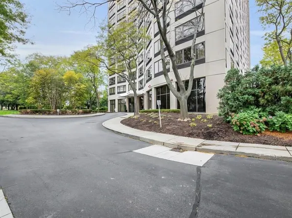 5000 Town Ctr Unit 1-607, Southfield, MI 48075