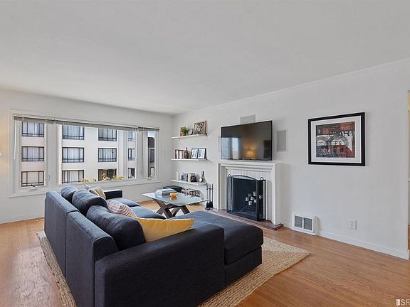 5th image of 70 Heather Ave