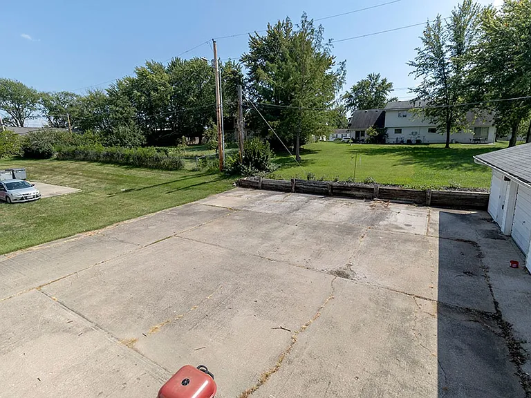 2908 Leeway Dr #B — Photo 22
