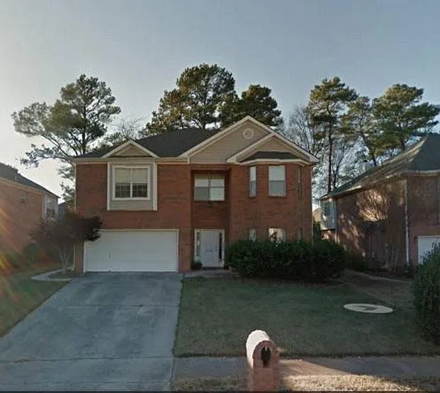480 Sussex Dr SW — Photo 8
