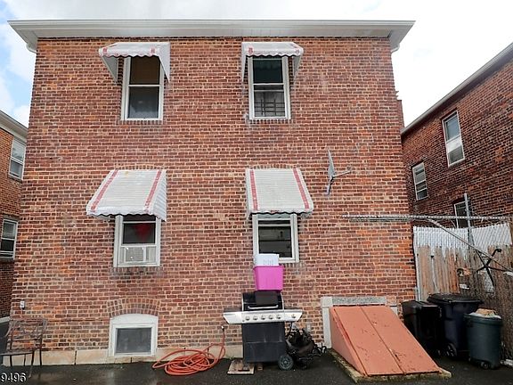 4th image of 476 N 13Th St