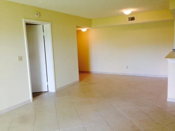 9066 W Atlantic Blvd APT 413, Pompano Beach, FL 33071