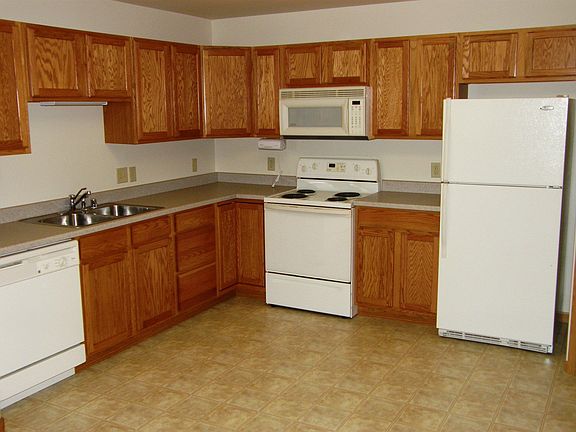 4th image of 51 N Shore Dr APT 1