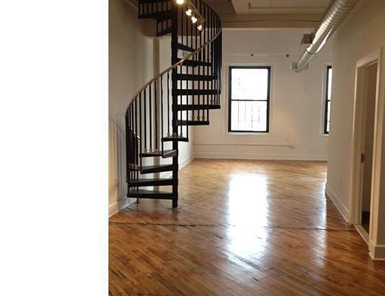 5th image of 200 Lincoln Ave #311
