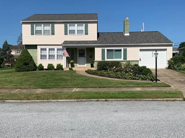 4612 Danbury Rd, Harrisburg, PA 17109