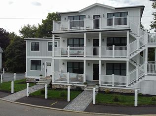 138 Flash Rd APT 1, Nahant, MA 01908