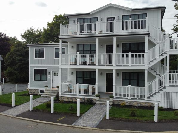 138 Flash Rd APT 1